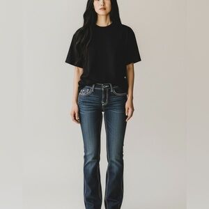 Cowgirl tuff midrise denim jeans 28 x 35”
Crosses rhinestones bootcut